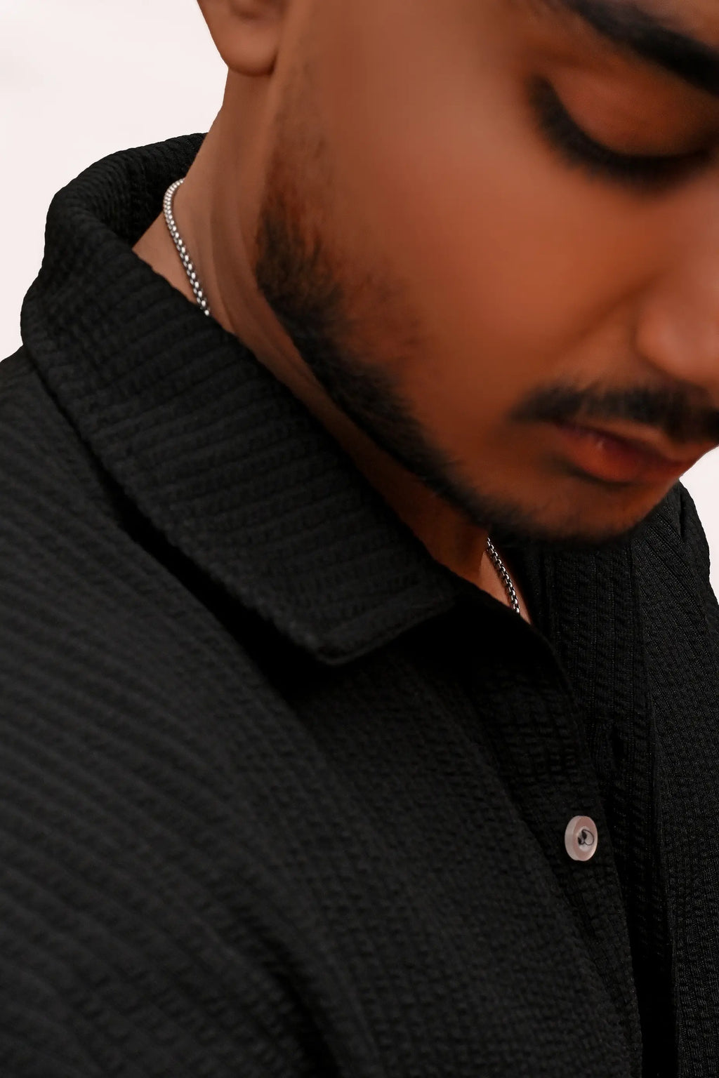 CLASSIC TEXTURED PREMIUM SHIRT – BLACK