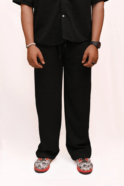 CLASSIC TEXTURED STRAIGHT TROUSER – BLACK