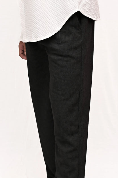 CLASSIC TEXTURED STRAIGHT TROUSER – BLACK